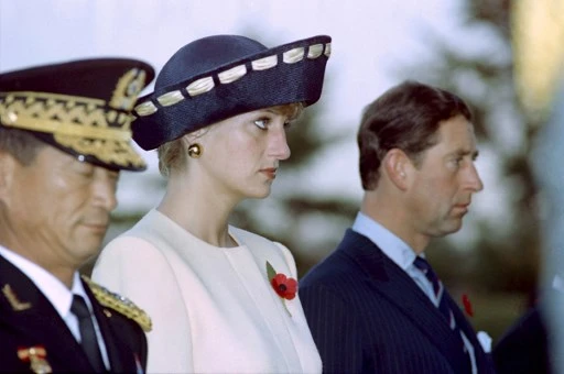 Au Royaume-uni, la série "The Crown" critiquée pour sa "partialité" envers Charles et Diana