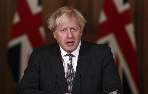 Coronavirus: Boris Johnson envisage de plus strictes restrictions