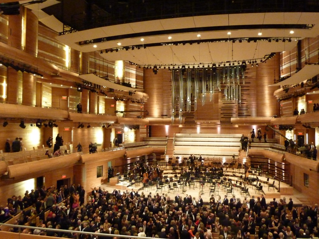 Une vue intérieure de la nouvelle salle de concert de l'Orchestre Symphonique de Montréal (OSM). Le bâtiment a été inauguré le 7 septembre 2011. (AFP)