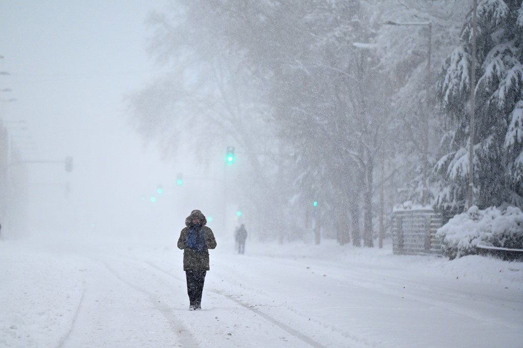 La tempête de neige sème le chaos en Espagne, le pire attendu samedi