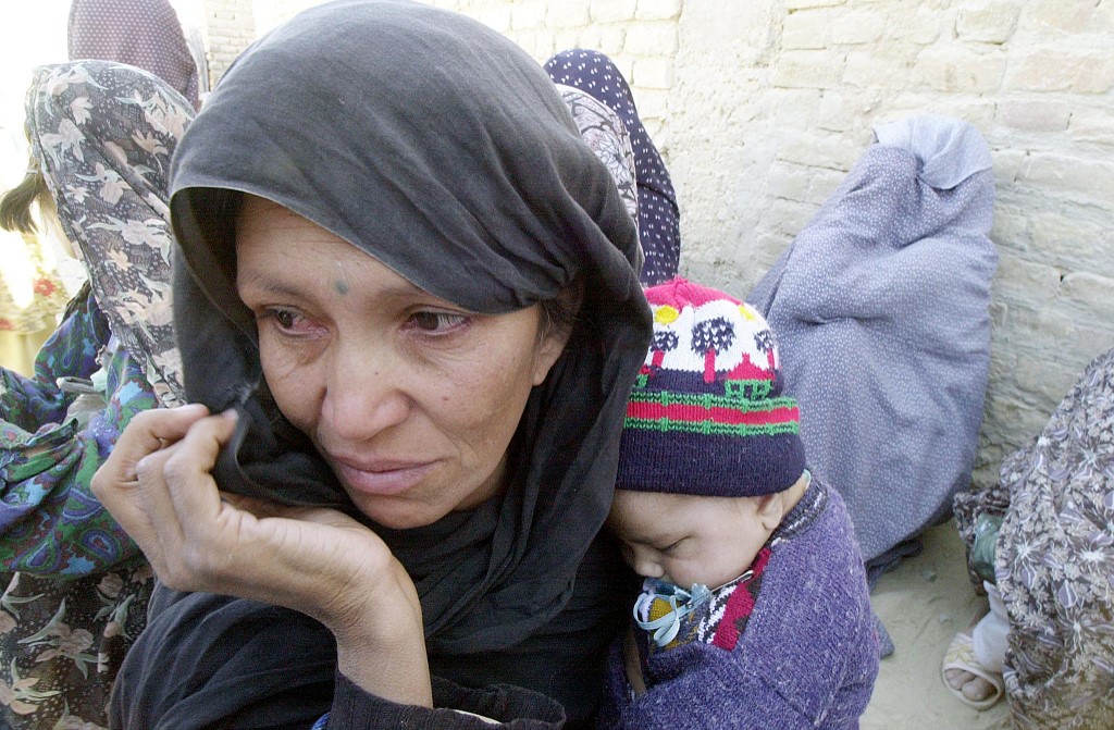 Des milliers de personnes ont participé samedi au Pakistan à l'enterrement de 10 mineurs Hazaras tués dans une attaque revendiquée par l'organisation État islamique (EI), qui avait provoqué un tollé face au manque de protection de cette communauté chiite. (AFP)