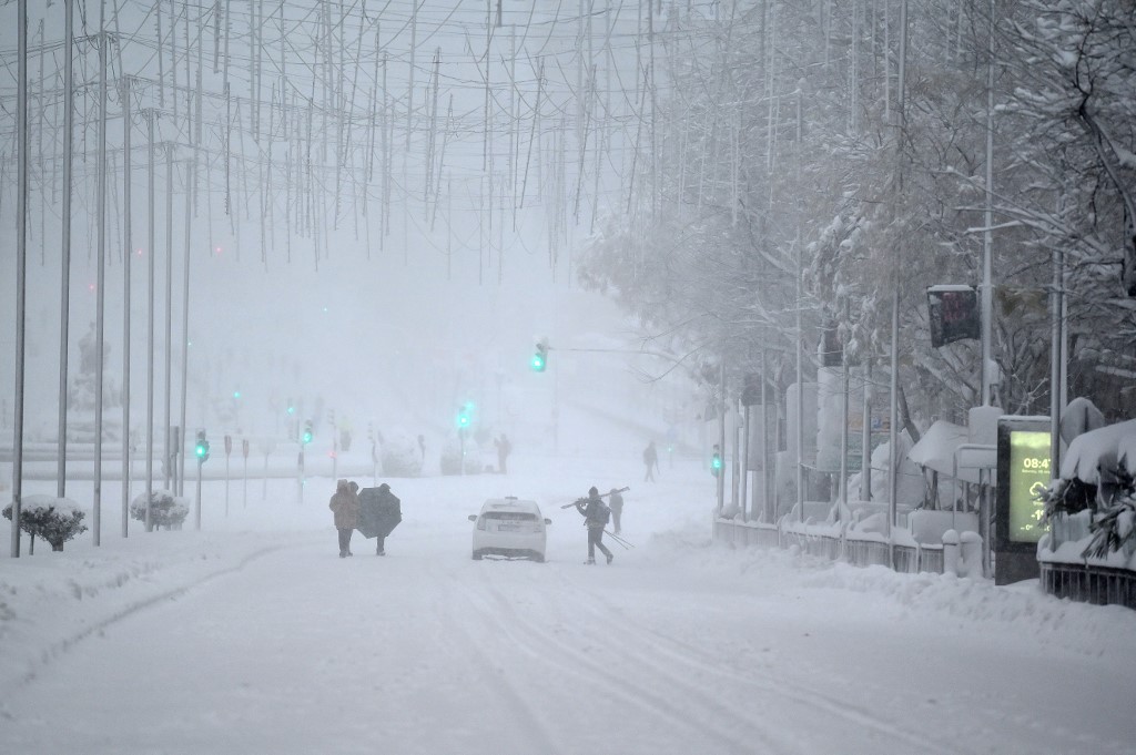 Espagne: une tempête de neige historique fait trois morts et sème le chaos