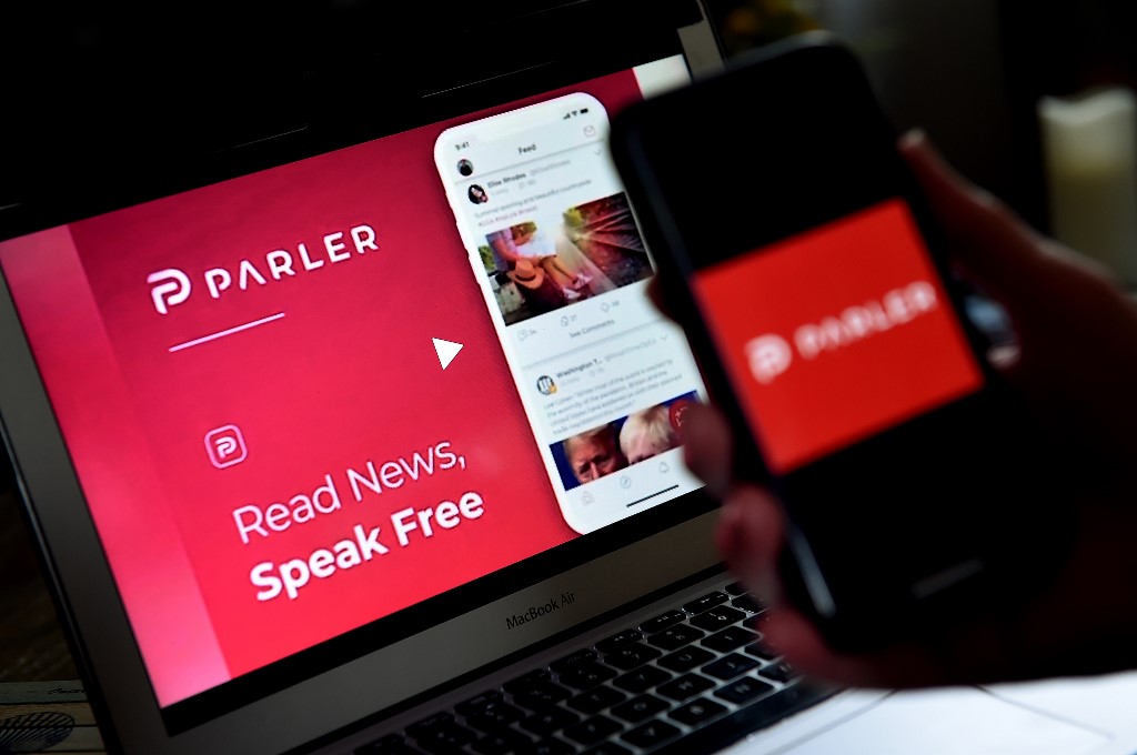 Après Google et Apple, Amazon coupe les ponts avec le réseau conservateur Parler