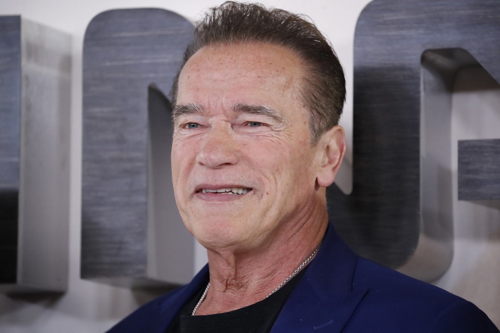 L'acteur austro-américain Arnold Schwarzenegger pose lors d'un appel photo pour promouvoir le film Terminator: Dark Fate à Londres, le 17 octobre 2019. (AFP)