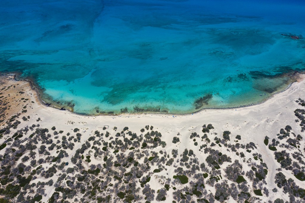 Grèce : vague de chaleur, les Grecs sur les plages et loin du confinement