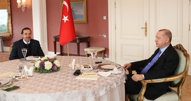 Le principal parti d'opposition appelle le gouvernement turc à être tenu pour responsable des allégations de corruption et a blâmé l'AKP pour la bande passante Internet la plus lente du pays en raison de l'allocation inefficace des ressources de l'État. (AFP PHOTO / Service de presse présidentielle turque)
