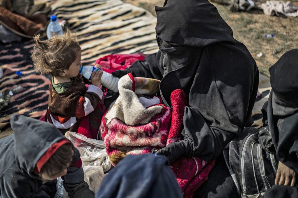 Les sept enfants rapatriés mercredi étaient détenus dans les camps de Roj et Al-Hol, a indiqué une source au sein de l'administration semi-autonome kurde, qui gère la région, à un correspondant de l'AFP à Qamichli (nord-est). (AFP)