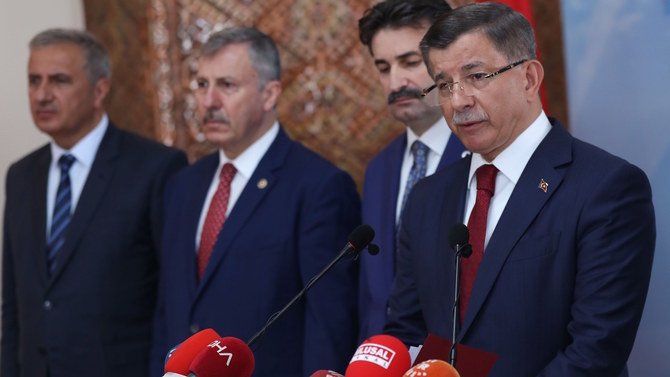 Un homme politique et un journaliste dissidents battus à Ankara en plein jour