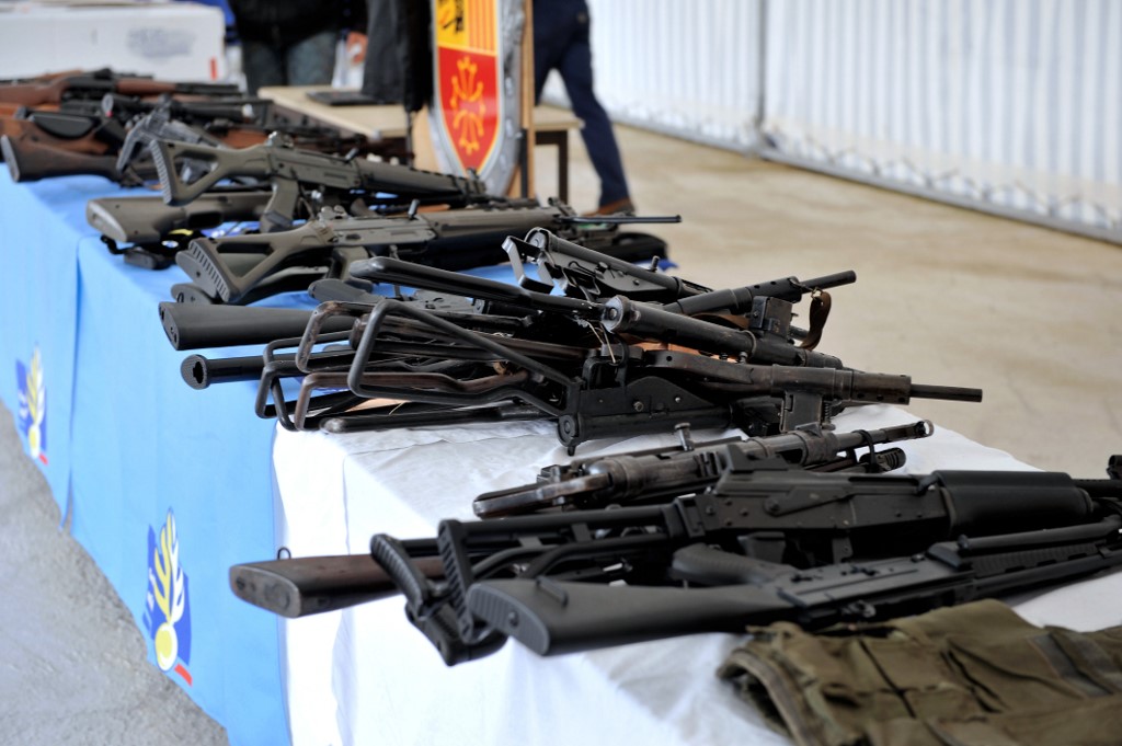 Trafic d'armes en France mettant en cause des militaires: cinq autres suspects incarcérés