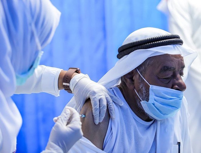 Le ministère de la Santé d’Arabie saoudite annonce que plus de 295 000 personnes ont reçu le vaccin contre la Covid-19 dans le Royaume à ce jour. (Twitter / @ SaudiMOH)
