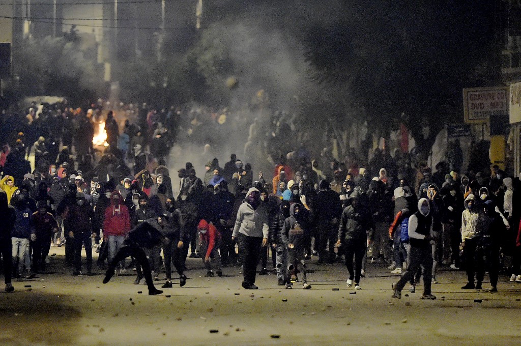 En Tunisie, les raisons de la colère et les issues possibles
