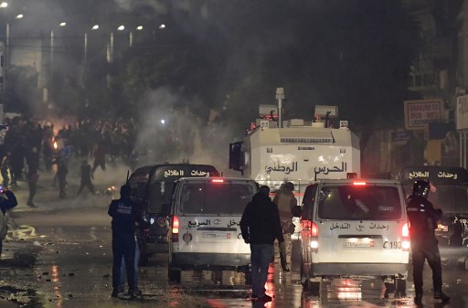 Troubles nocturnes notamment à Tunis, Sfax et Kassérine