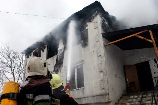Ukraine: quatre arrestations après l'incendie meurtrier d'une maison de retraite