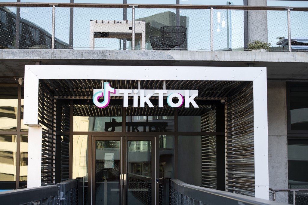 Russie: contesté en ligne, le pouvoir vise TikTok et YouTube