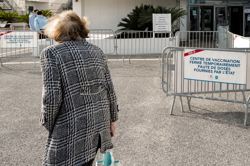 Covid-19: les bénévoles veulent le vaccin afin de poursuivre leur engagement