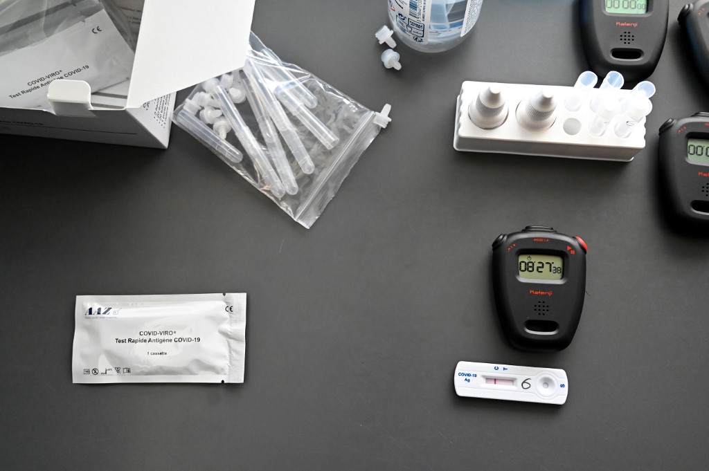 Des matériaux de test COVID 19 en pleine pandémie. (AFP)