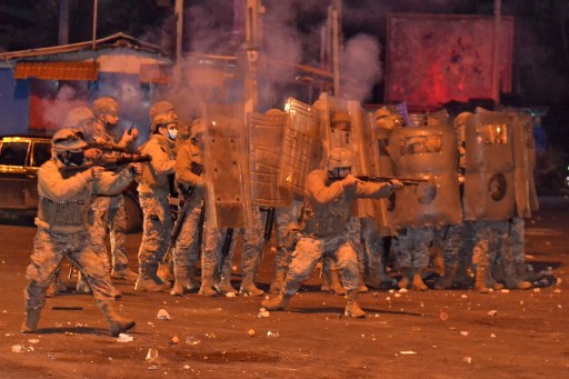 Liban: 45 blessés lors d'une manifestation nocturne contre le confinement