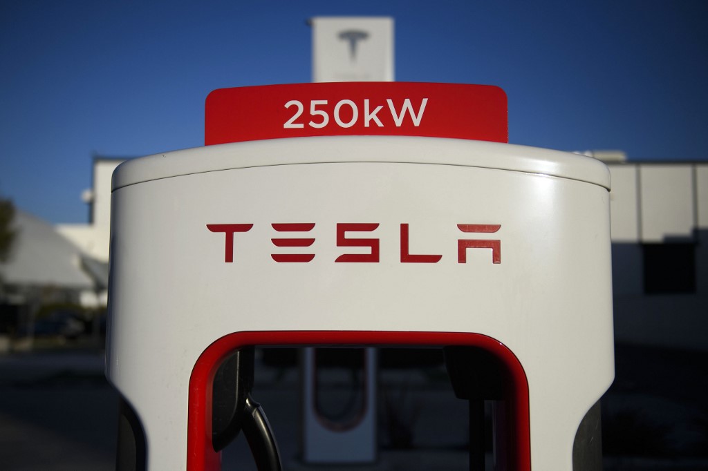 Tesla pour la première fois bénéficiaire sur une année entière