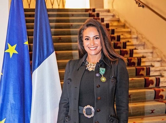 L'actrice égypto-tunisienne Hend Sabri a reçu le grade d’Officier de l’Ordre des Arts et des Lettres (Instagram)