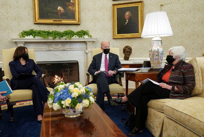 Le président américain Joe Biden et la vice-présidente Kamala Harris rencontrent la secrétaire au Trésor Janet Yellen à la Maison Blanche à Washington le 29 janvier 2021 (Photo, REUTERS / Kevin Lamarque)