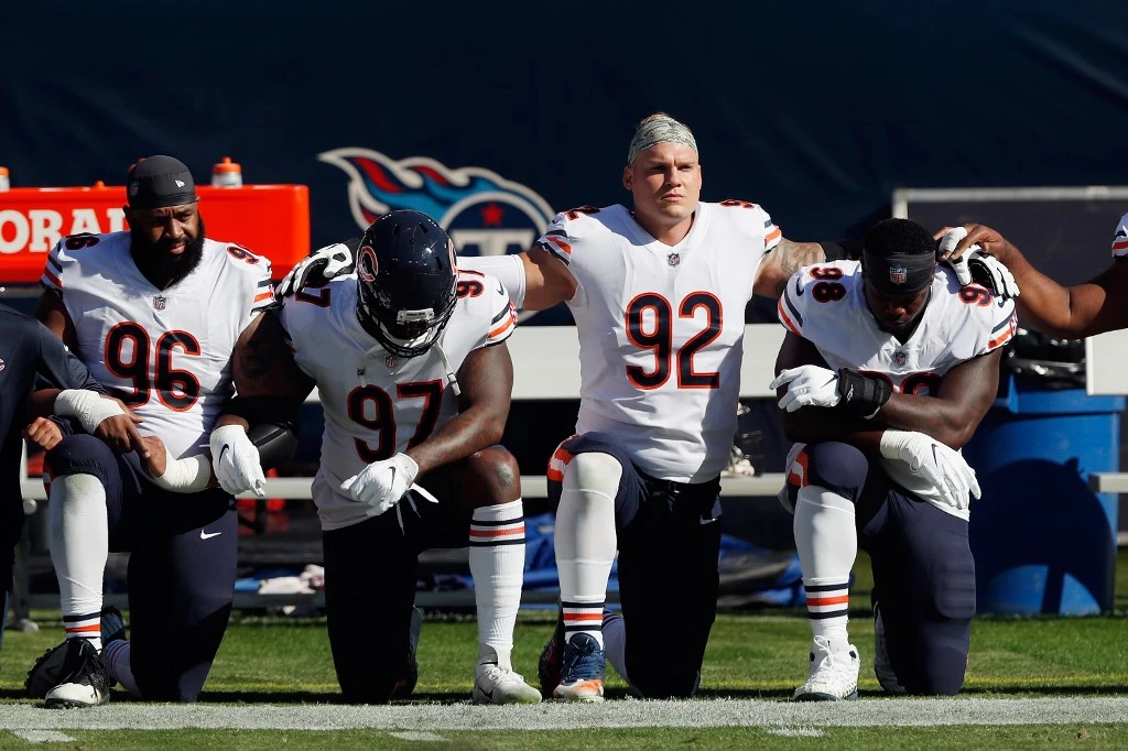 Genoux à terre, voix qui porte: en 2020, la lutte des sportifs américains contre le racisme