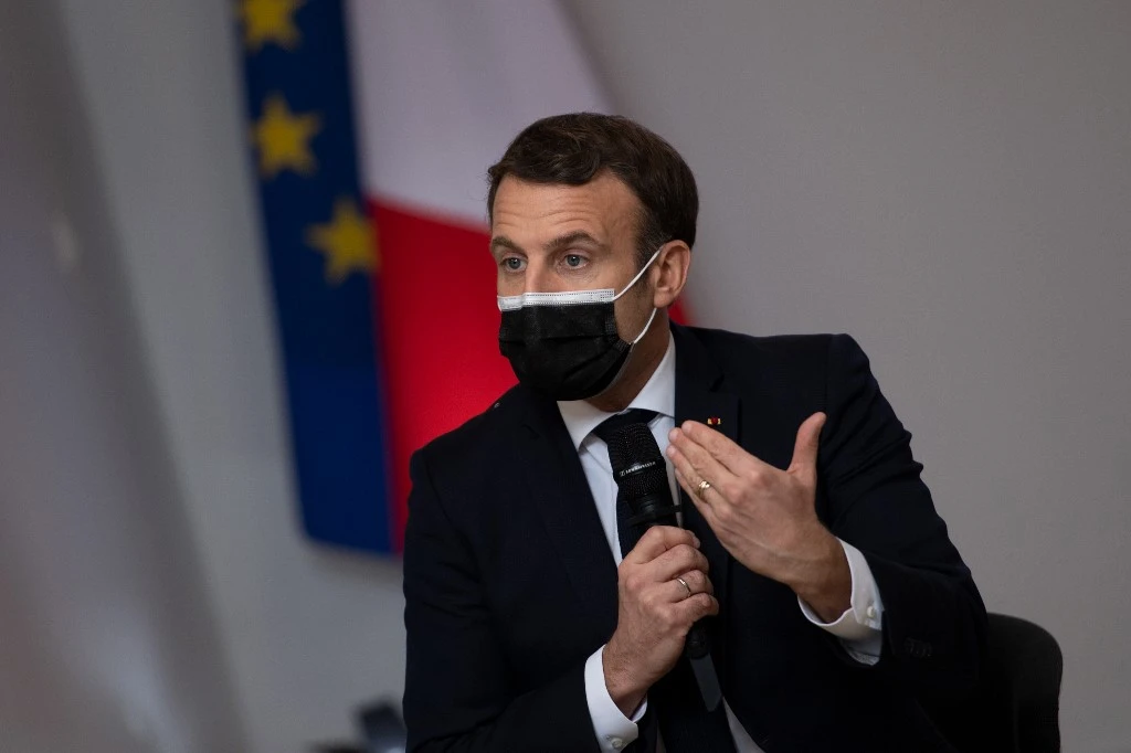Macron dévoile les grandes lignes d'une stratégie vaccinale accélérée