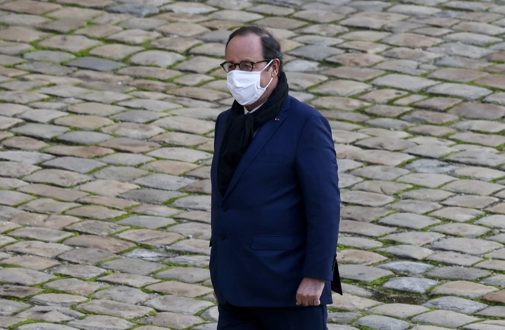 «Sans leader», l'appel au rassemblement de la gauche reste «vain», déclare Hollande