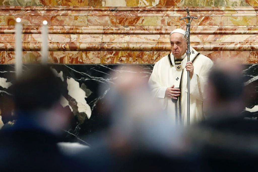 Le pape François célèbre la messe de l'Épiphanie, le 6 janvier 2021, à la basilique Saint-Pierre au Vatican. (AFP)