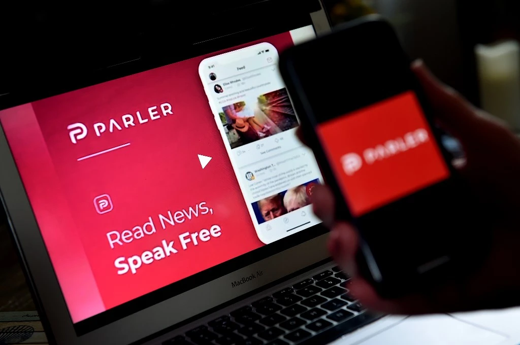 Après Google et Apple, Amazon coupe les ponts avec le réseau conservateur Parler
