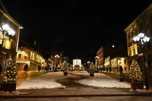 Covid-19: début d'un couvre-feu au Québec, le premier au Canada