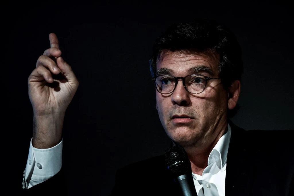 L'ancien ministre français de l'Economie Arnaud Montebourg prononce un discours, le 2 octobre 2017 à Grenoble. (AFP)
