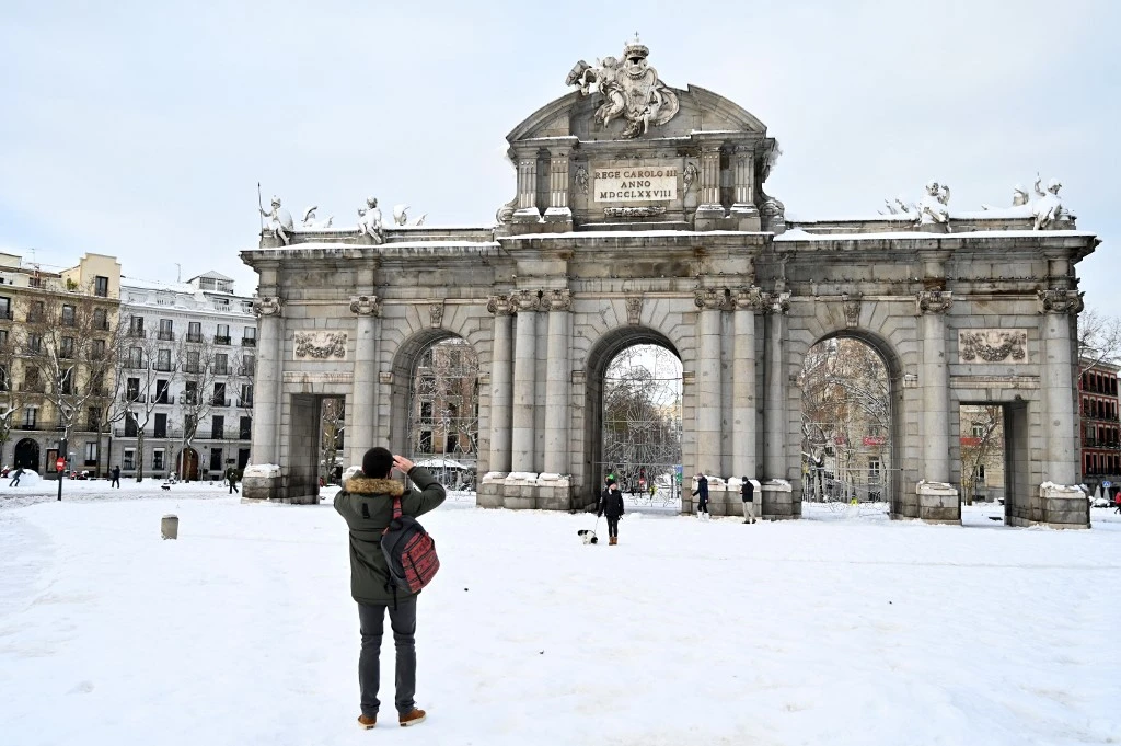 Le centre de l'Espagne toujours paralysé après la tempête de neige