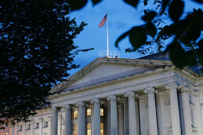Cette photo du jeudi 6 juin 2019 montre le bâtiment du département du Trésor des États-Unis à l’aube à Washington. (AP)