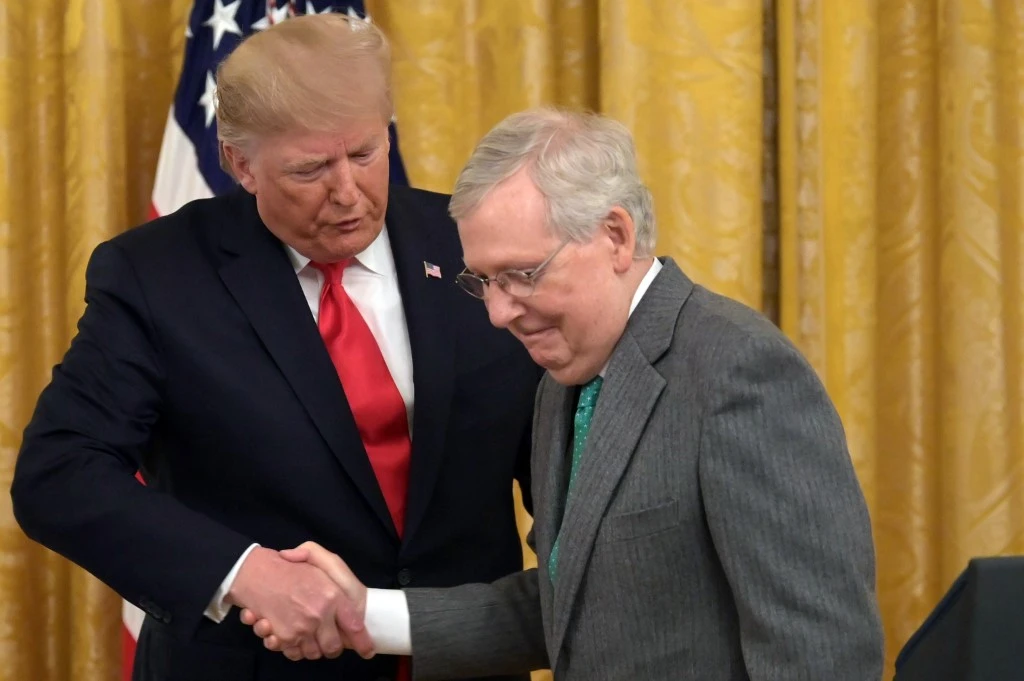 Mitch McConnell, le sénateur discret qui décidera de l'avenir politique de Trump