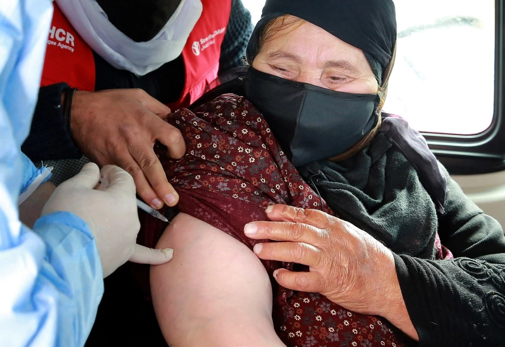 Quand la Jordanie vaccine, les réfugiés se réjouissent