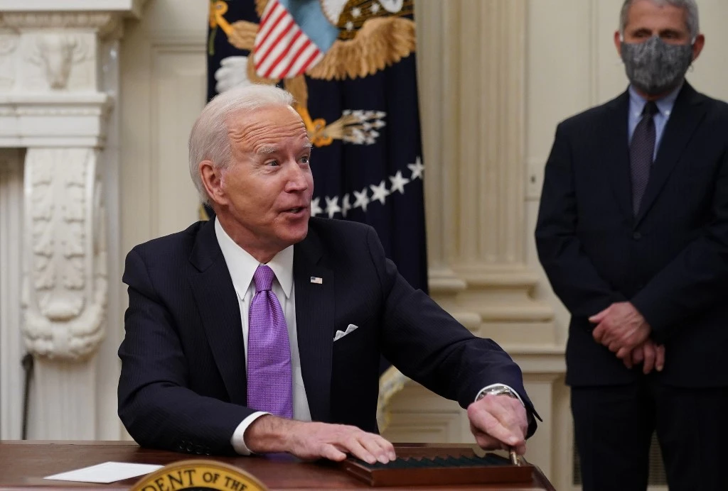 Biden en «mode guerre», promet la mobilisation maximale face à la Covid