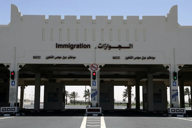 Le ministère saoudien de l’Intérieur avait déclaré le 8 janvier qu’il mettrait fin à l’interdiction de voyager pour ses ressortissants, ainsi qu’à la réouverture de ses ports à partir du 31 mars, mais a reporté la décision au 17 mai (Fichier/AFP)