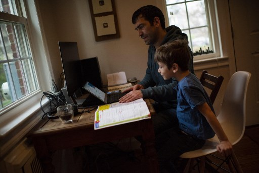 USA : face à la pandémie et aux écoles fermées, l'explosion de l'instruction en famille