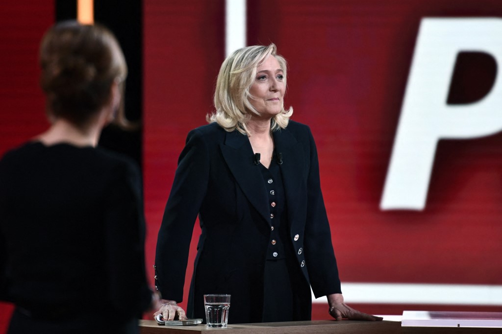 Le RN et plusieurs LR s'indignent qu'un réfugié condamné pour apologie du terrorisme garde son statut