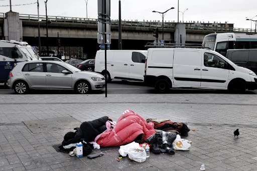 Sit-in devant l'Hôtel-Dieu à Paris : une centaine de sans-abri finalement hébergés
