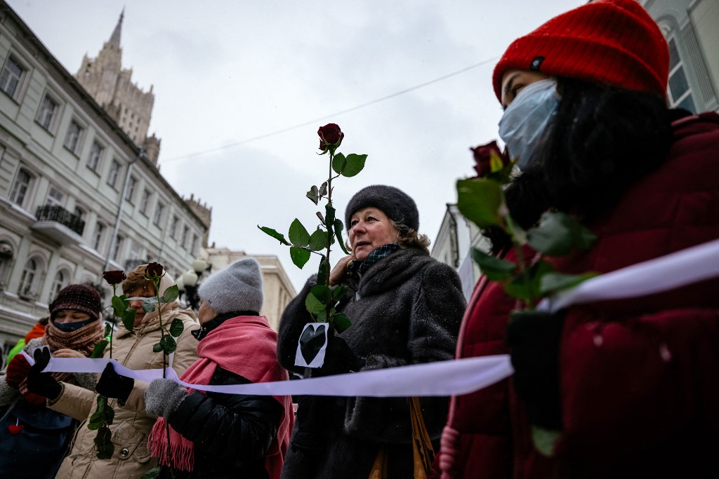 «L'amour plus fort que la peur»: des femmes russes manifestent contre la répression