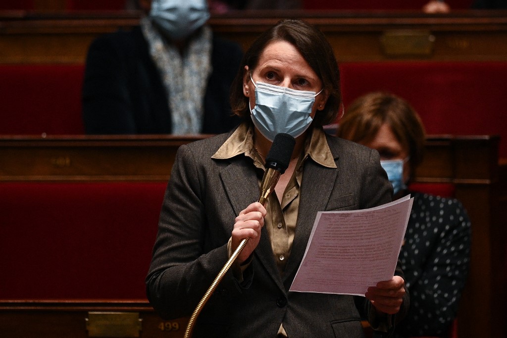 C'est dans le cadre de sa "niche" parlementaire que le groupe PS dirigé par Valérie Rabault avait inscrit une proposition de loi pour "une aide individuelle à l'émancipation solidaire". (Christophe ARCHAMBAULT/AFP)