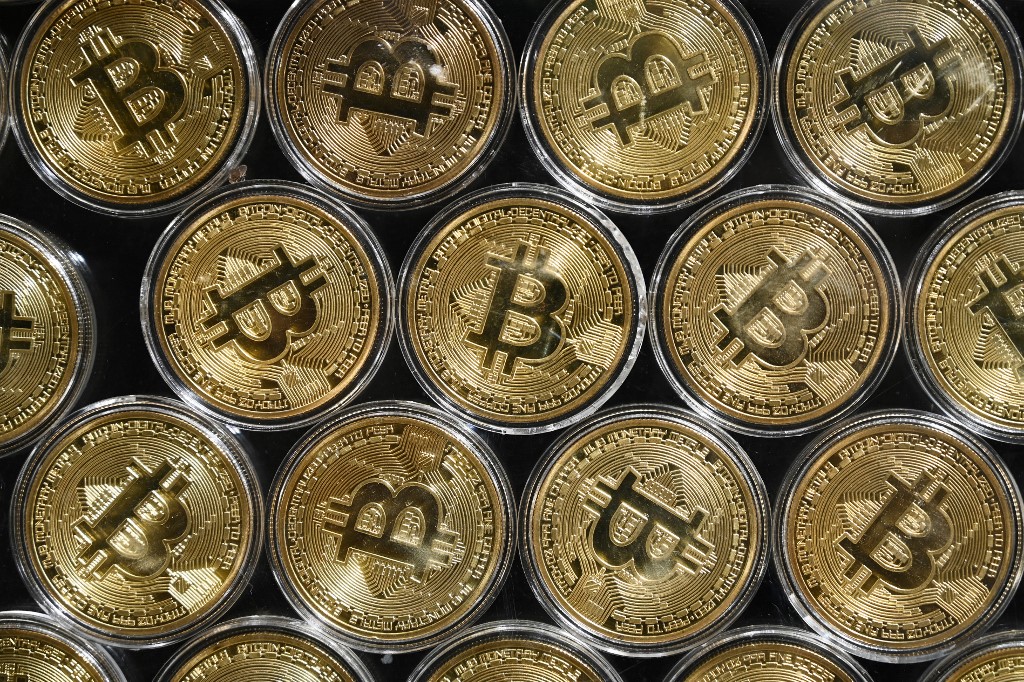 La volatilité du Bitcoin devrait ruiner ses investisseurs. Ce n’est pas le cas.