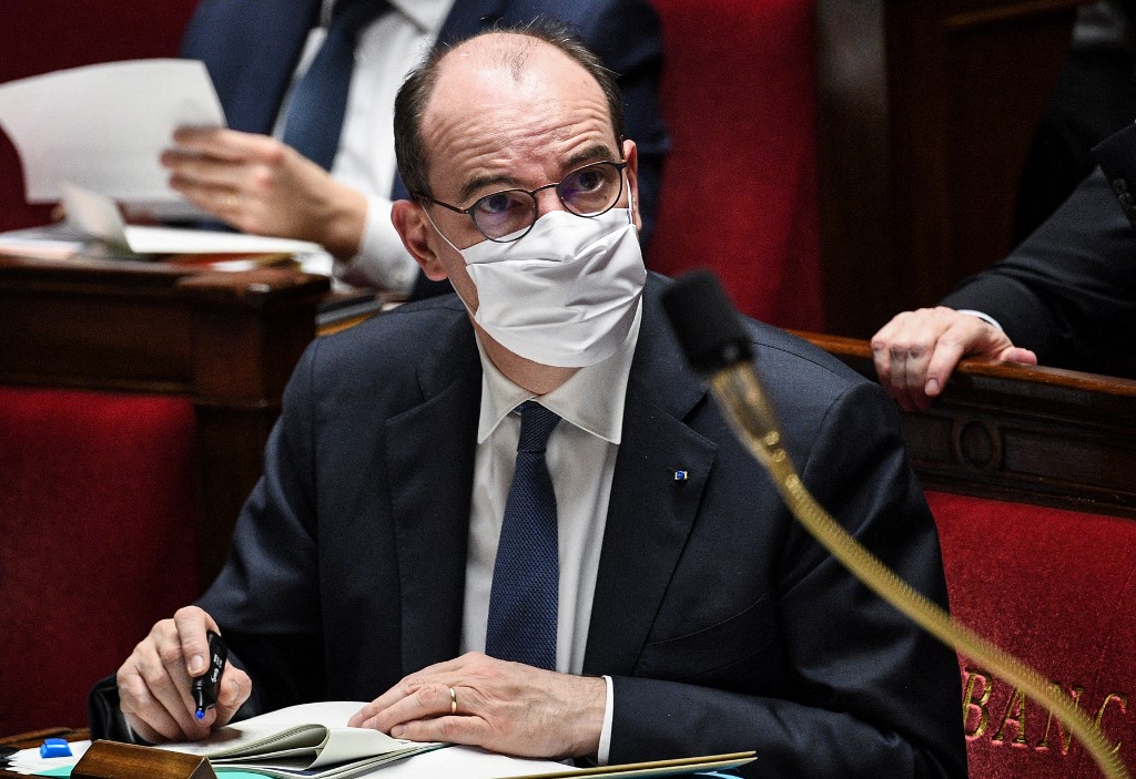 Castex promet «solennellement» qu'il «n'y aura pas de zones sans contrôles d'identité»