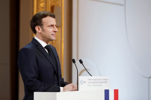Covid-19: Macron se donne 8 à 10 jours pour relâcher ou resserrer les contraintes