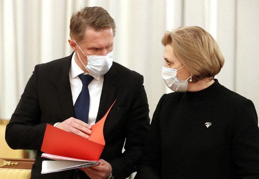 Grippe aviaire H5N8: la Russie dit avoir détecté le premier cas de transmission à l'humain