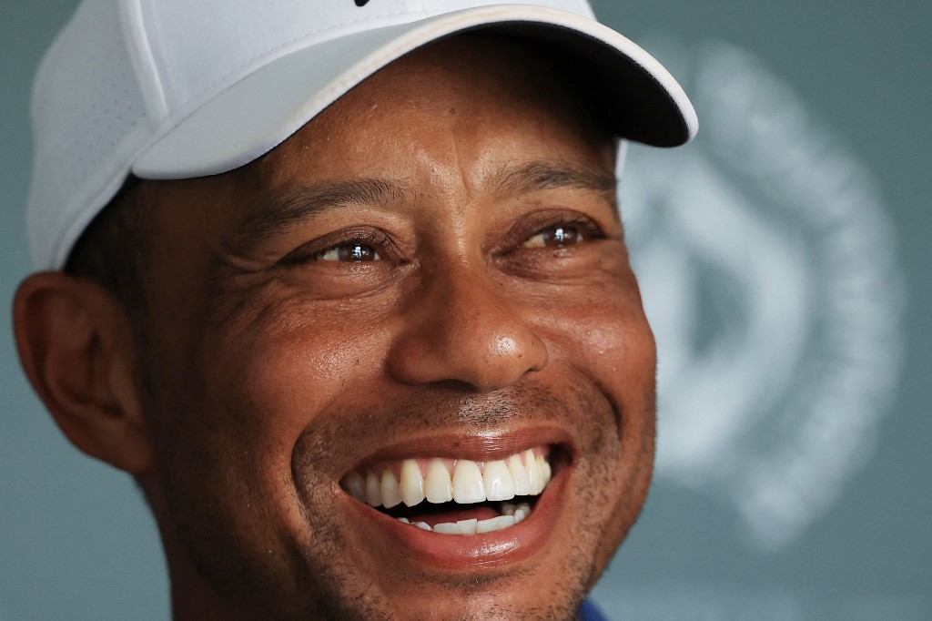 Tiger Woods récupère à l'hôpital, interrogations sur son avenir sportif
