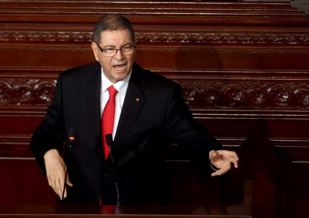 Tunisie: un ex-Premier ministre victime d'un malaise en direct à la télé