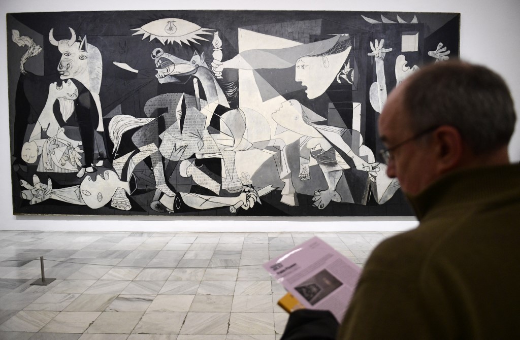La famille Rockefeller reprend à l'ONU une vaste tapisserie représentant Guernica