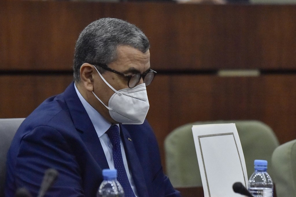 Algérie: le gouvernement promet des vaccins en quantité «suffisante»